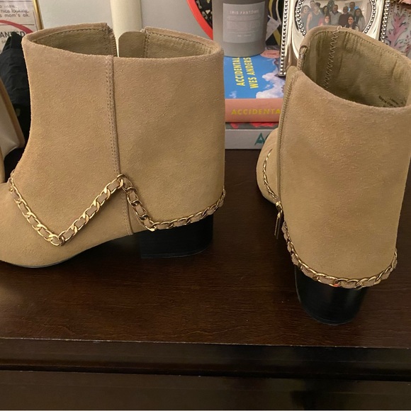 KARL LAGERFELD Cassie bootie, 7.5, excellent condition! - Picture 3 of 5